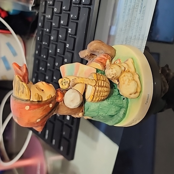 Goebel Hummel #65 Farwell figurine - Picture 5 of 6